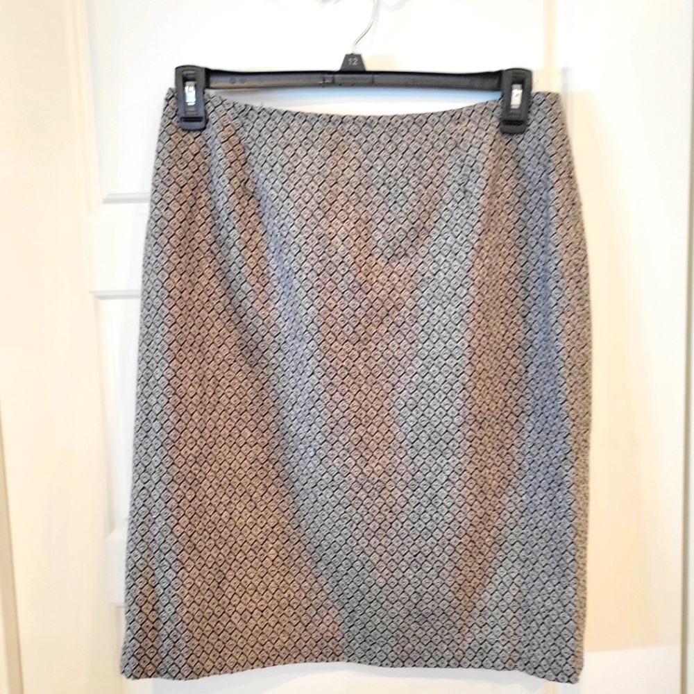 WOMEN'S GREY AND BLACK METRO STYLE SKIRT SUIT SET SIZE 12 - Picture 8 of 16